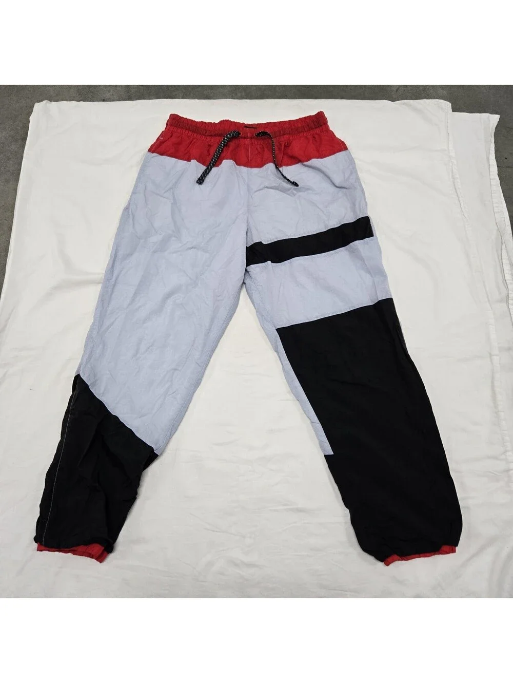 EUC Men's XL Nike Flight Series Colorblock Sweatpants Grey Black Red CN8512-436